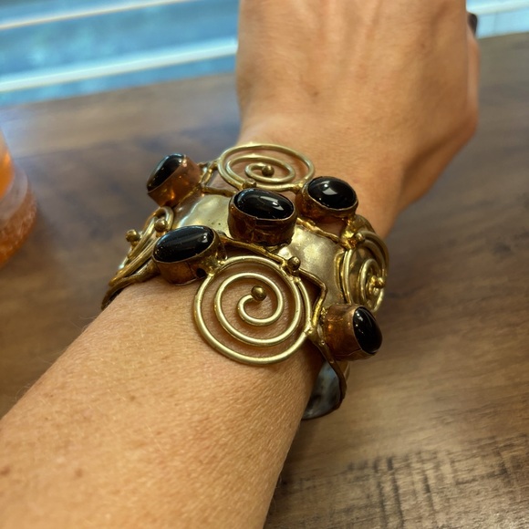 Vintage Large hammered silver, gold, copper cuff with blue gems 💎 - Picture 3 of 9
